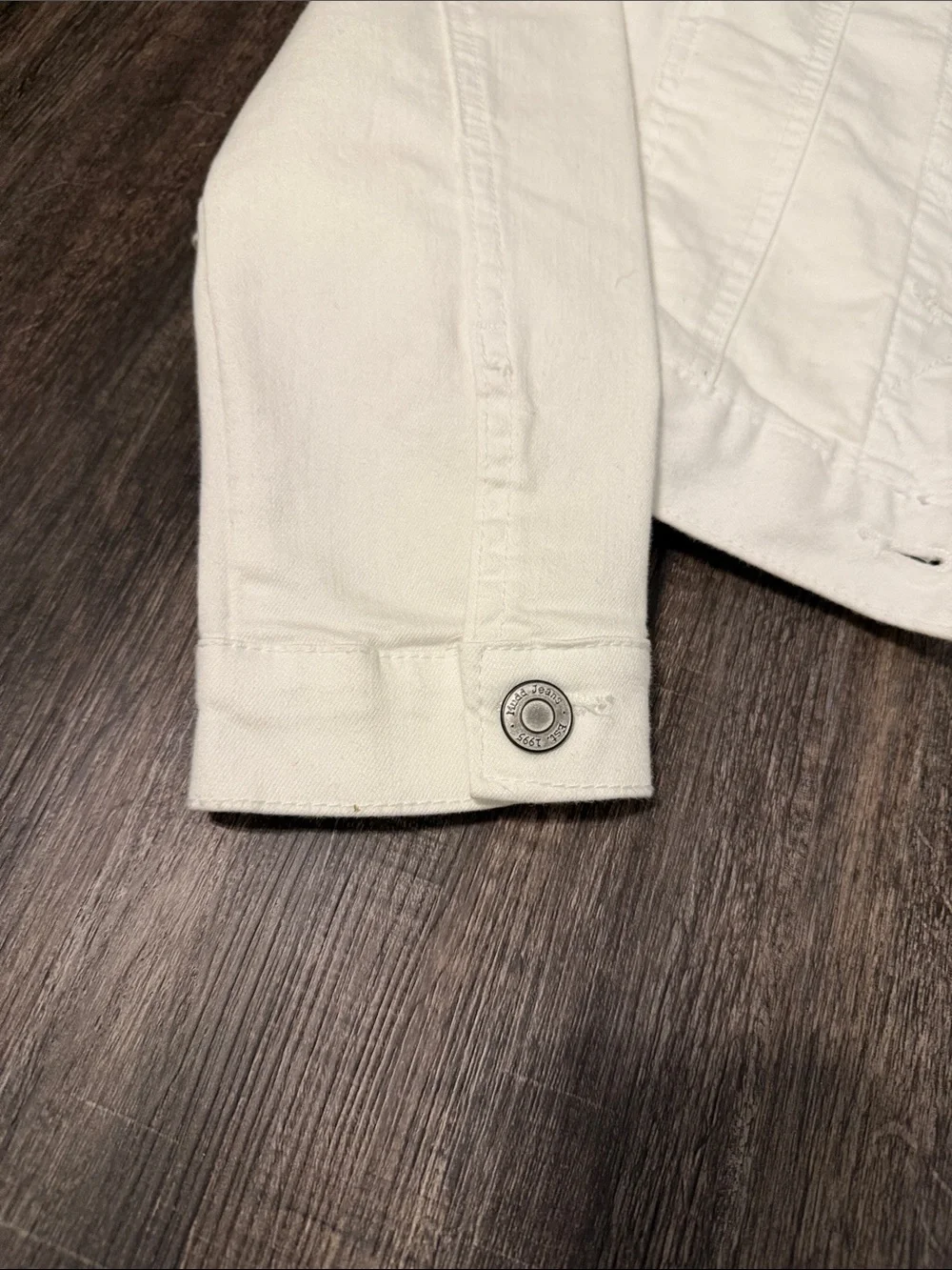 Mudd crisp white